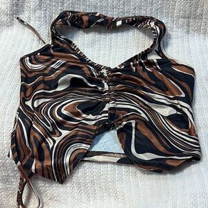 Chic Swirl Pattern Crop Top in Brown and Black